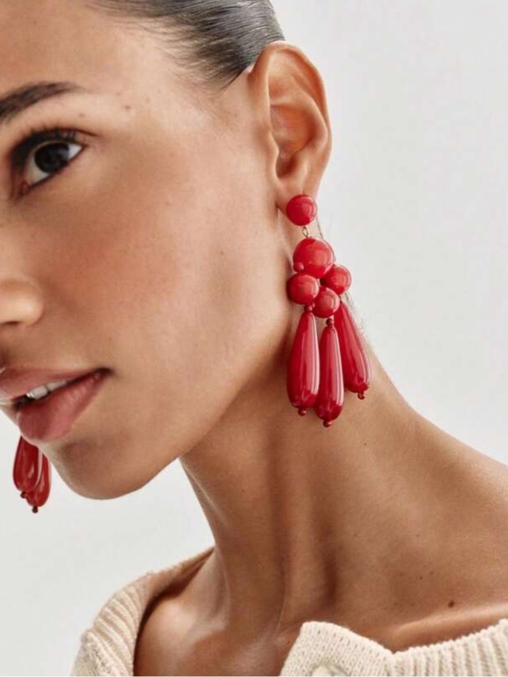 Red Beaded Statement Drop Earrings N2221 - Picture 2 of 5